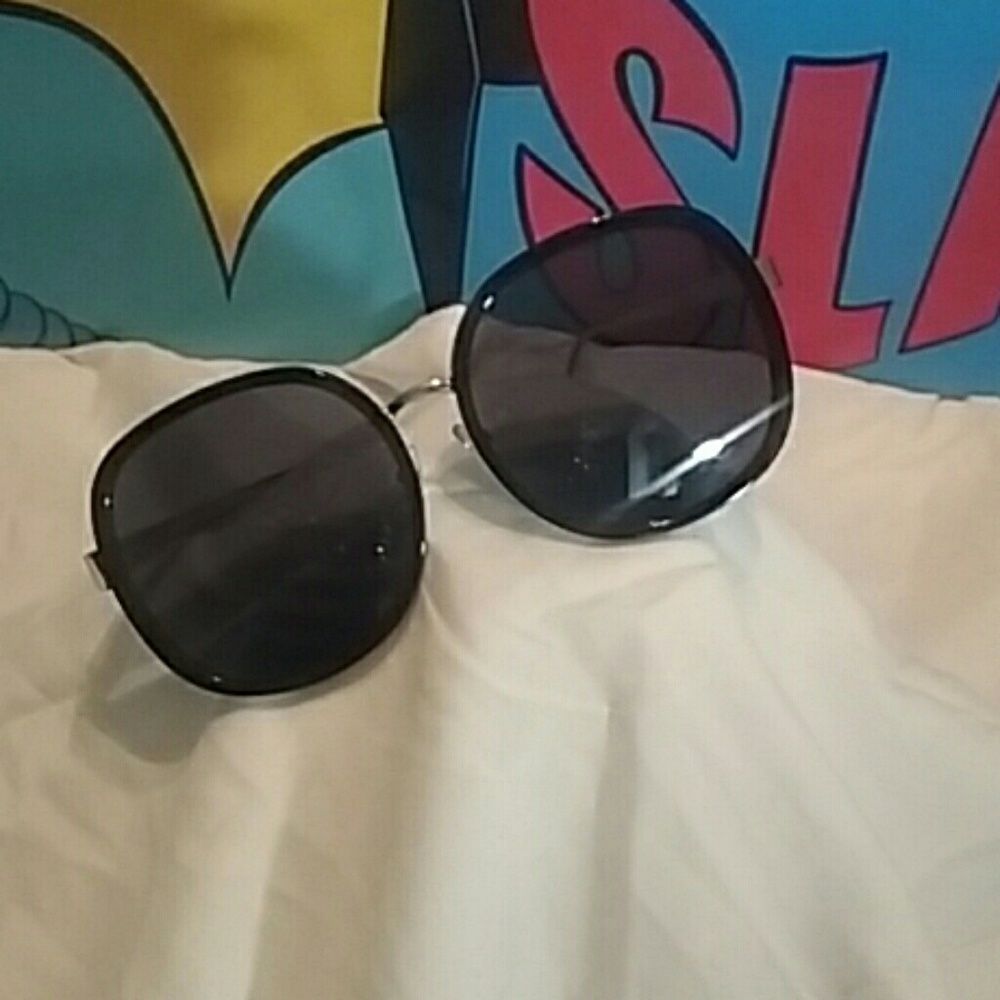 Large Rim Sunglasses